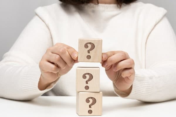 Quelle question poser lors d'une voyance par SMS ?
