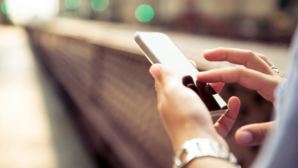 Qui Doit Rompre Le Silence Radio Le silence radio : la technique pour récupérer votre ex - Esteban Frederic